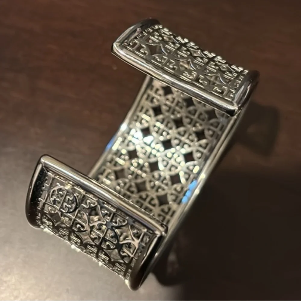 Tory Burch • Miller T Cuff Bangle Silver NWT $198